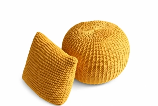 Pletený puff